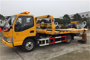 陇川哪里有拖车服务