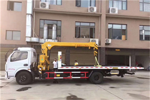 陇川附近汽车轮胎更换